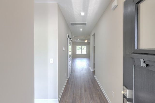 21 Bartow St, Decherd, TN 37324