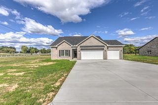 21 Bartow St, Decherd, TN 37324