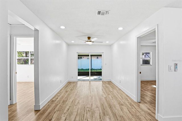 10217 N PAWNEE AVENUE, Tampa, FL 33617