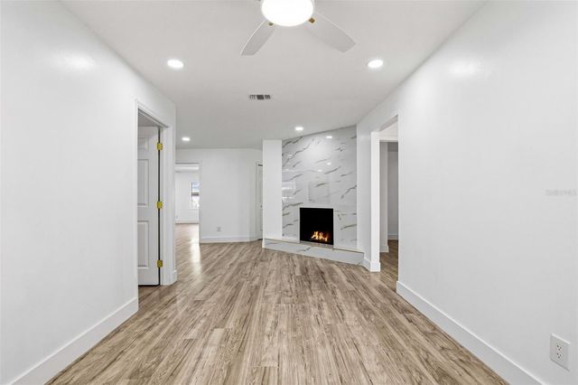 10217 N PAWNEE AVENUE, Tampa, FL 33617