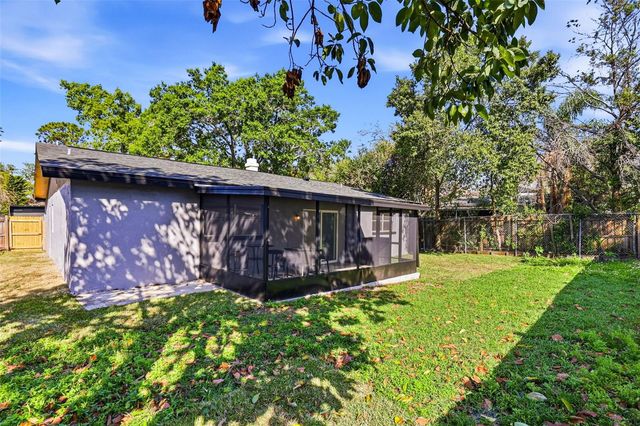 10217 N PAWNEE AVENUE, Tampa, FL 33617