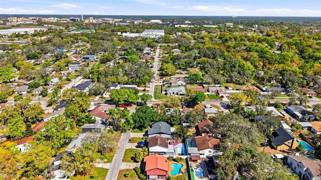 10217 N PAWNEE AVENUE, Tampa, FL 33617