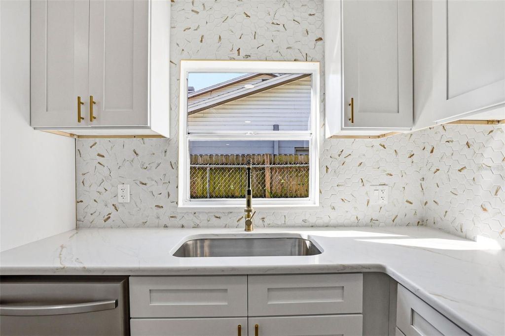 Image 19 of property listing at 10217 N PAWNEE AVENUE, Tampa, FL 33617