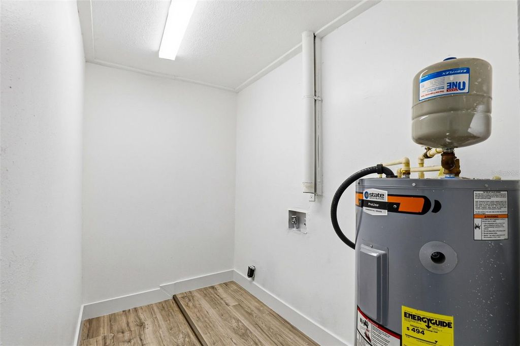 Image 24 of property listing at 10217 N PAWNEE AVENUE, Tampa, FL 33617