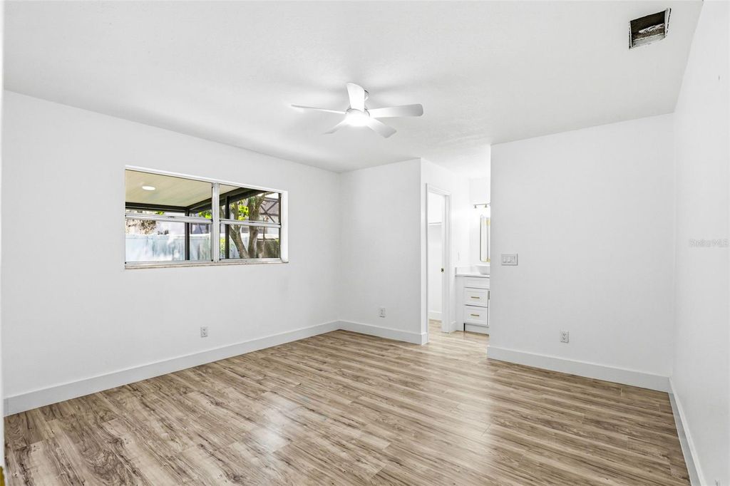 Image 32 of property listing at 10217 N PAWNEE AVENUE, Tampa, FL 33617