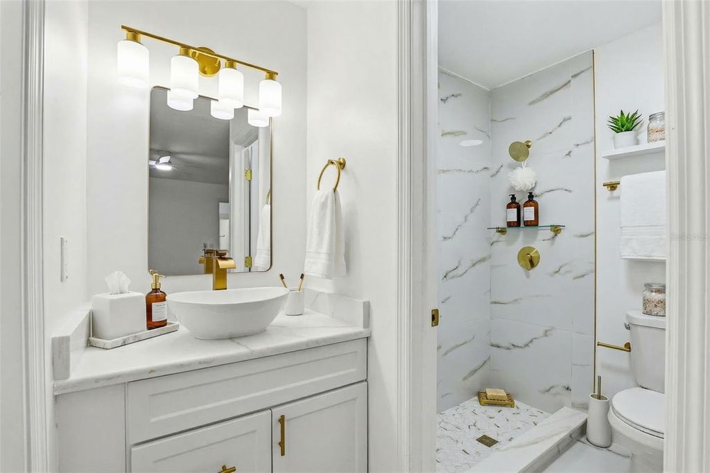 Image 36 of property listing at 10217 N PAWNEE AVENUE, Tampa, FL 33617