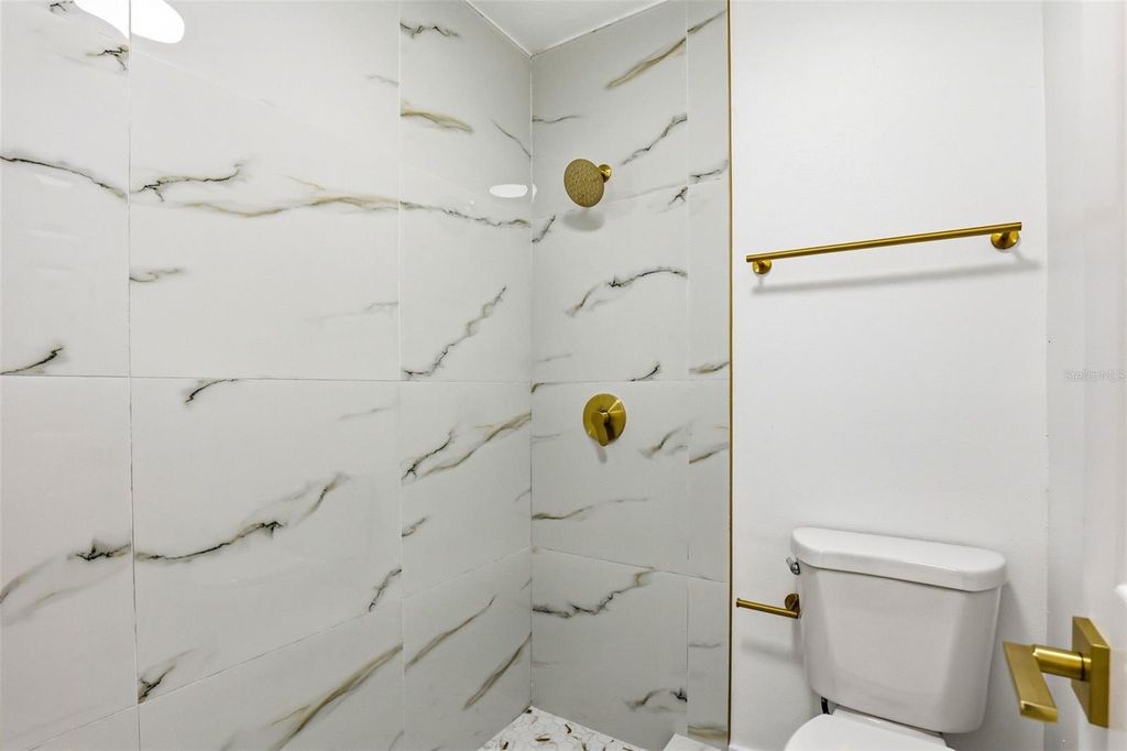 Image 38 of property listing at 10217 N PAWNEE AVENUE, Tampa, FL 33617