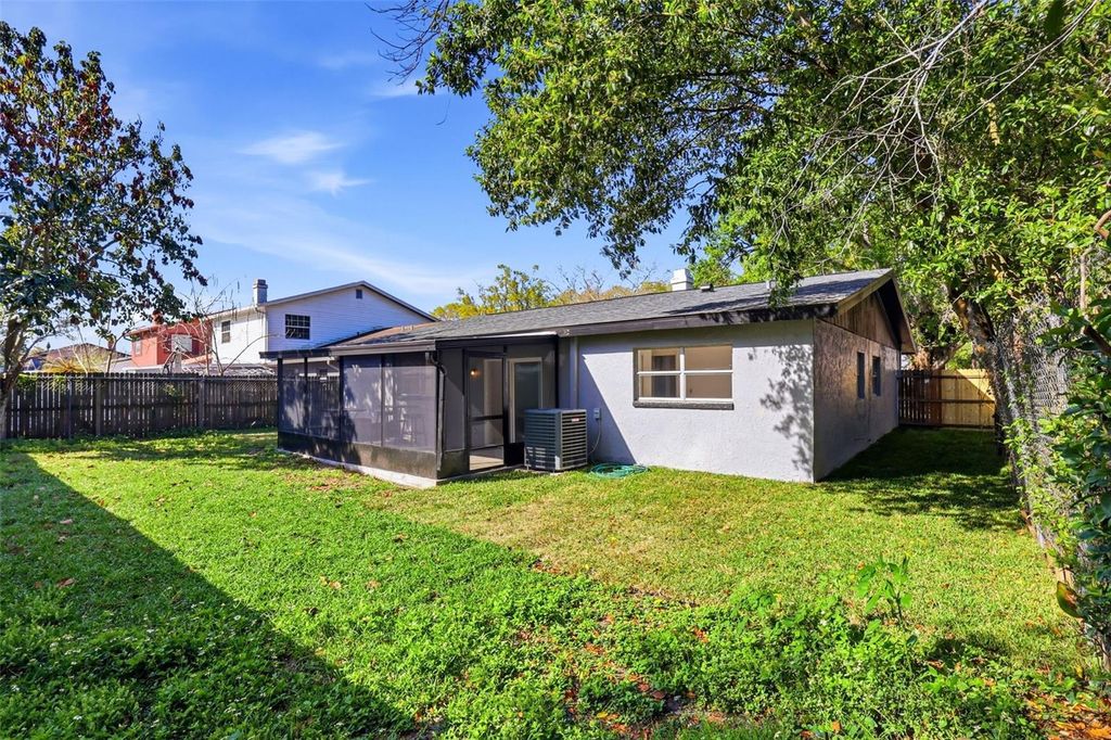 Image 51 of property listing at 10217 N PAWNEE AVENUE, Tampa, FL 33617