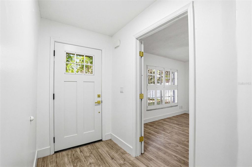 Image 7 of property listing at 10217 N PAWNEE AVENUE, Tampa, FL 33617