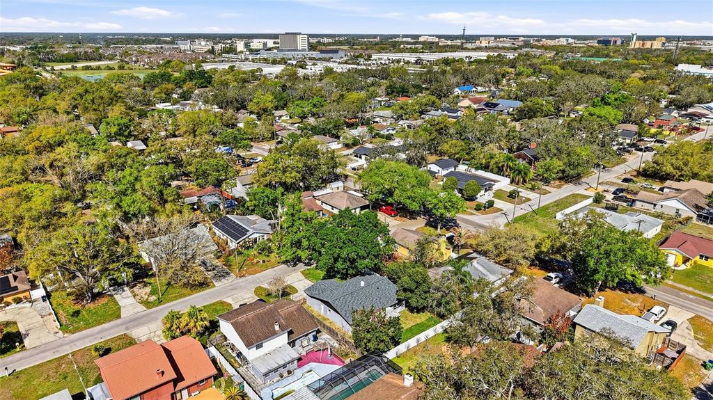 Image 64 of property listing at 10217 N PAWNEE AVENUE, Tampa, FL 33617