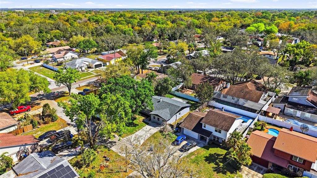 Image 68 of property listing at 10217 N PAWNEE AVENUE, Tampa, FL 33617