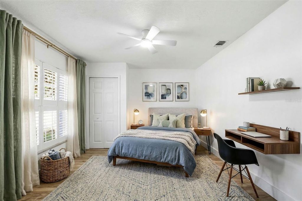 Image 10 of property listing at 10217 N PAWNEE AVENUE, Tampa, FL 33617