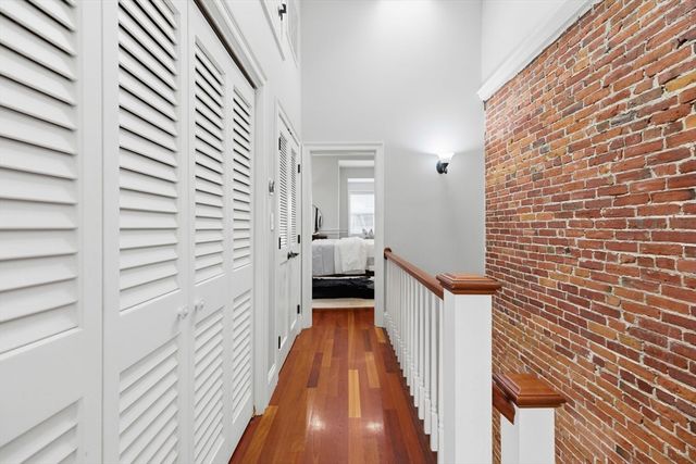 297 K St 2, Boston, MA 02127