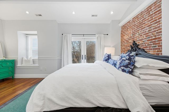 297 K St 2, Boston, MA 02127