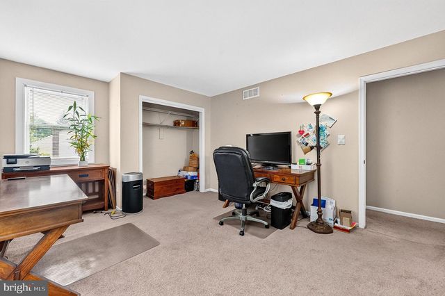 69 WILLIS DR, Ewing, NJ 08628