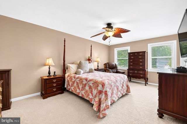 69 WILLIS DR, Ewing, NJ 08628
