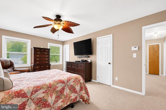 69 WILLIS DR, Ewing, NJ 08628