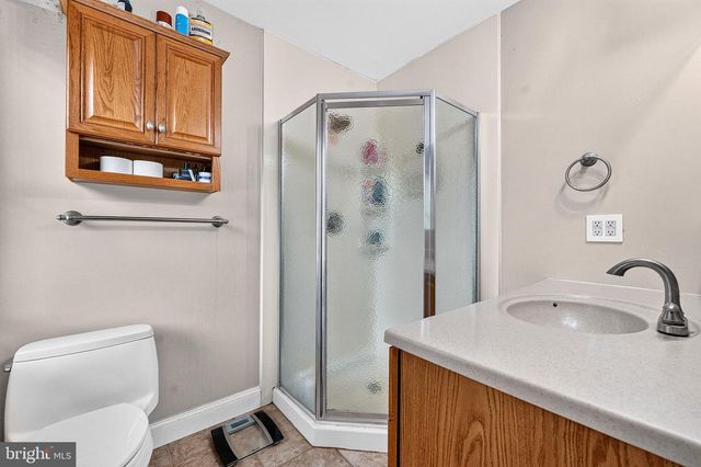 69 WILLIS DR, Ewing, NJ 08628