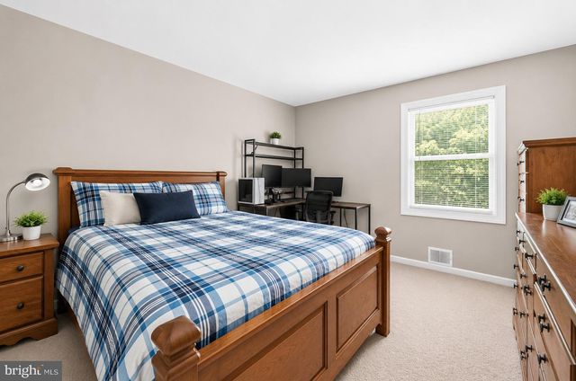 69 WILLIS DR, Ewing, NJ 08628
