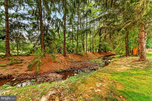 69 WILLIS DR, Ewing, NJ 08628