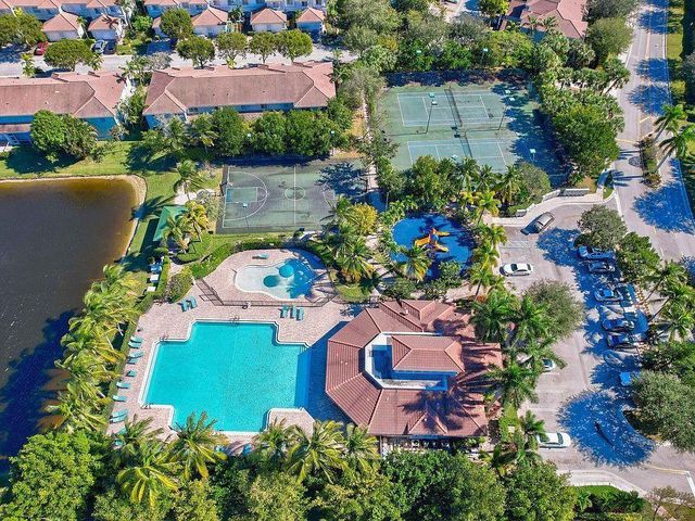 3022 Laurel Ridge Circle, Riviera Beach, FL 33404