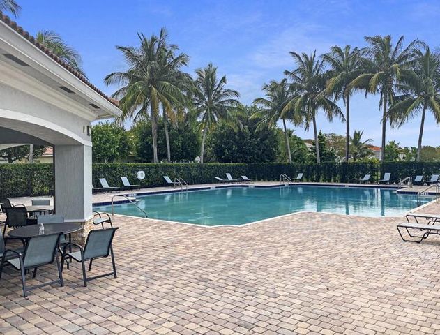 3022 Laurel Ridge Circle, Riviera Beach, FL 33404