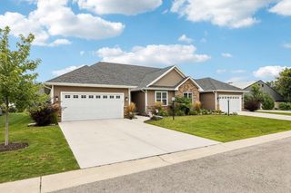5203 Briarwood CIRCLE, Racine, WI 53402