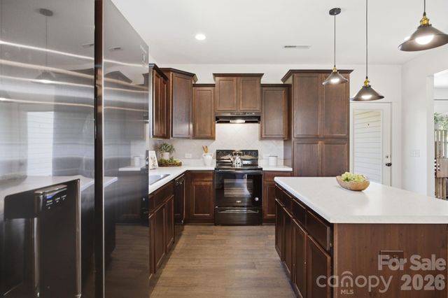 133 Parkmont Drive, Troutman, NC 28166