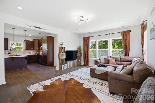 133 Parkmont Drive, Troutman, NC 28166