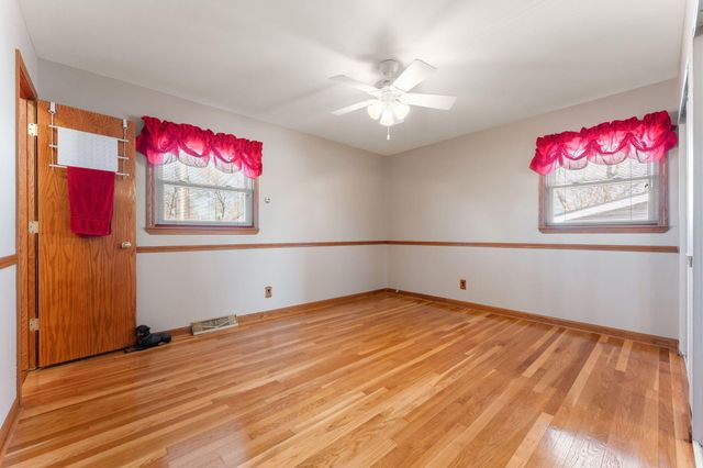 906 E Glen Park Avenue, Griffith, IN 46319