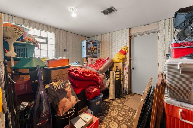 906 E Glen Park Avenue, Griffith, IN 46319