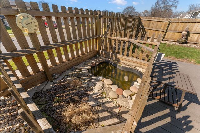 906 E Glen Park Avenue, Griffith, IN 46319