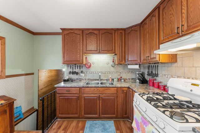 906 E Glen Park Avenue, Griffith, IN 46319