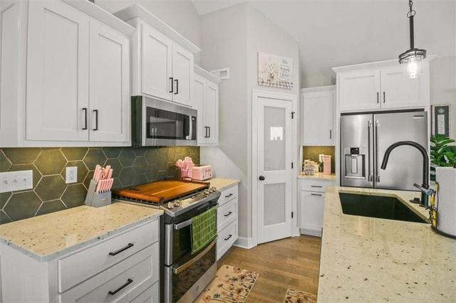 1907 Owen Drive, Pleasant Hill, MO 64080