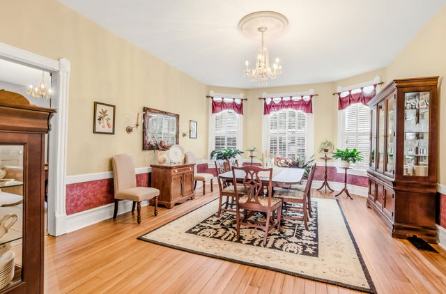 410 5TH ST, Glasgow, MO 65254