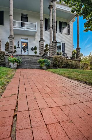 410 5TH ST, Glasgow, MO 65254