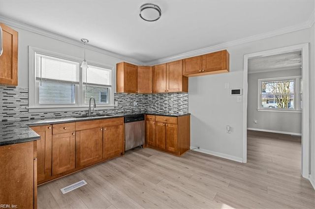 107 Aspenwood DR, Hampton, VA 23666