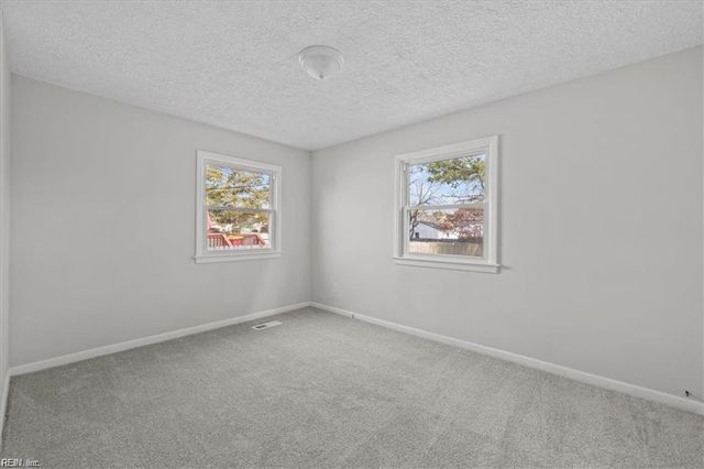 107 Aspenwood DR, Hampton, VA 23666