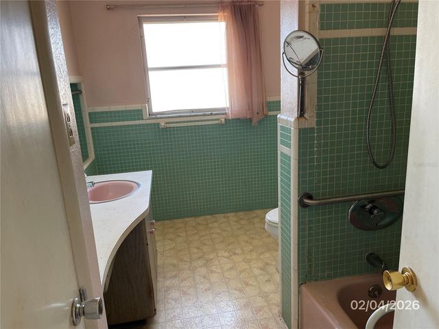 1708 CAMBRIDGE DRIVE, Venice, FL 34293