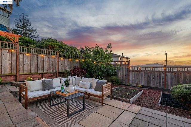 2317 Mira Vista Dr, El Cerrito, CA 94530