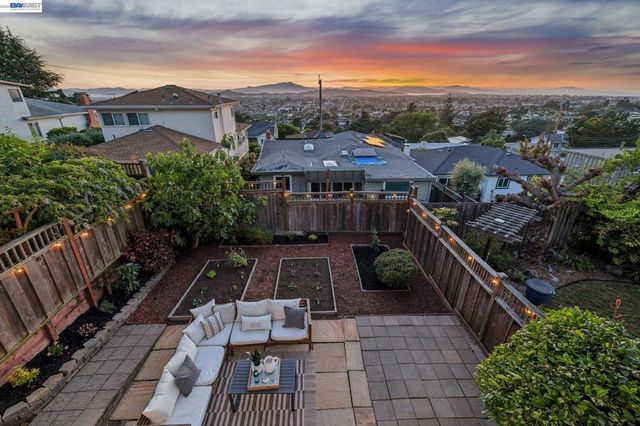 2317 Mira Vista Dr, El Cerrito, CA 94530