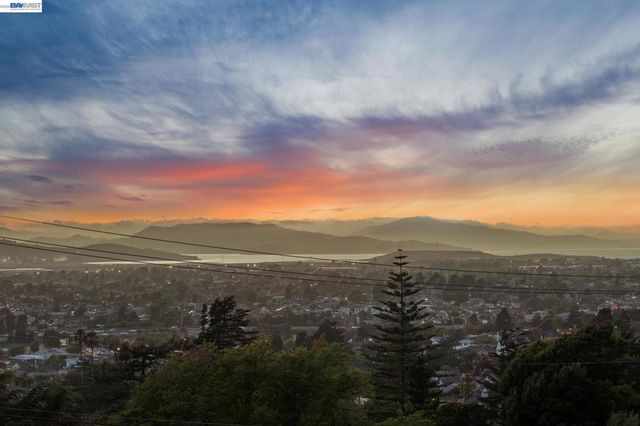 2317 Mira Vista Dr, El Cerrito, CA 94530