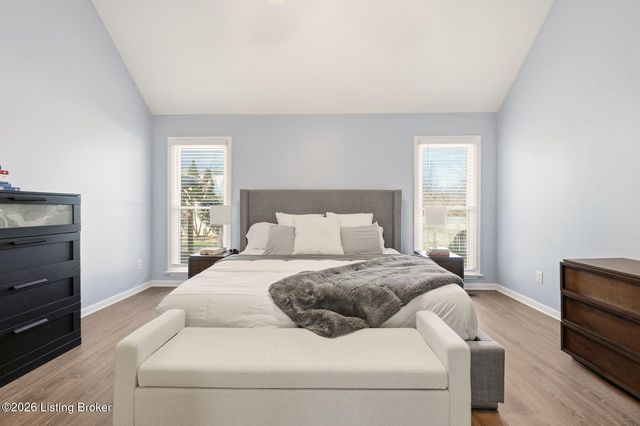 10001 Spring Gate Dr, Louisville, KY 40241