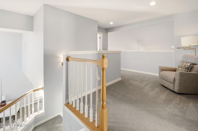 10001 Spring Gate Dr, Louisville, KY 40241