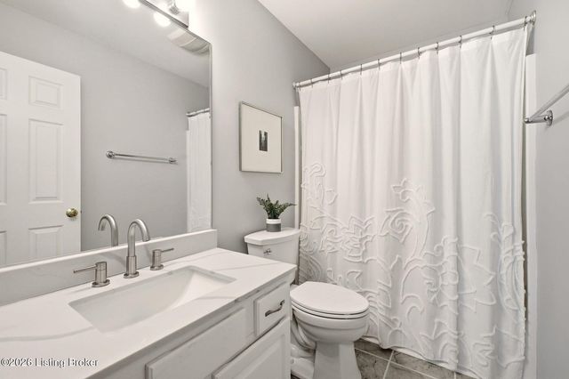 10001 Spring Gate Dr, Louisville, KY 40241