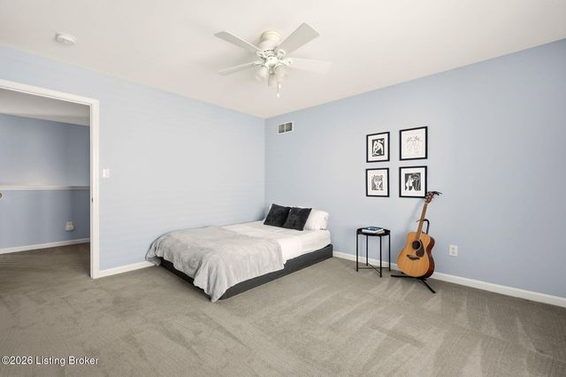 10001 Spring Gate Dr, Louisville, KY 40241