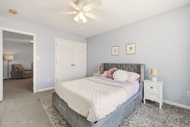 10001 Spring Gate Dr, Louisville, KY 40241