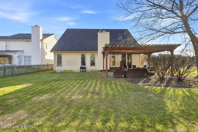 10001 Spring Gate Dr, Louisville, KY 40241