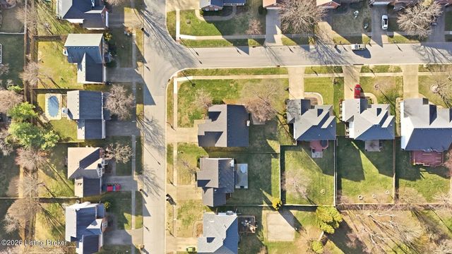 10001 Spring Gate Dr, Louisville, KY 40241