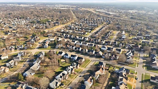 10001 Spring Gate Dr, Louisville, KY 40241